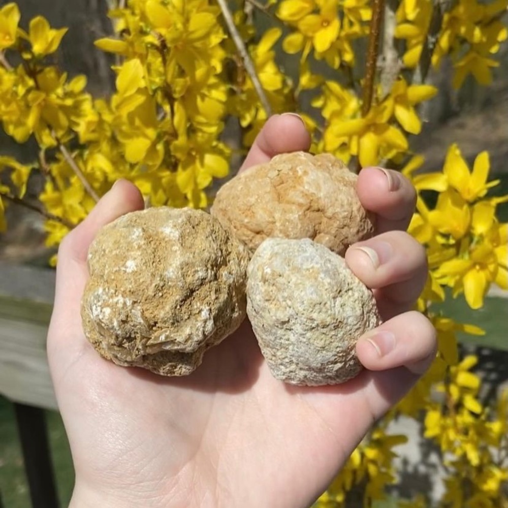 Break your own quartz geode rough